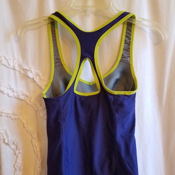 Workout tank top - Picture 2 of 2
